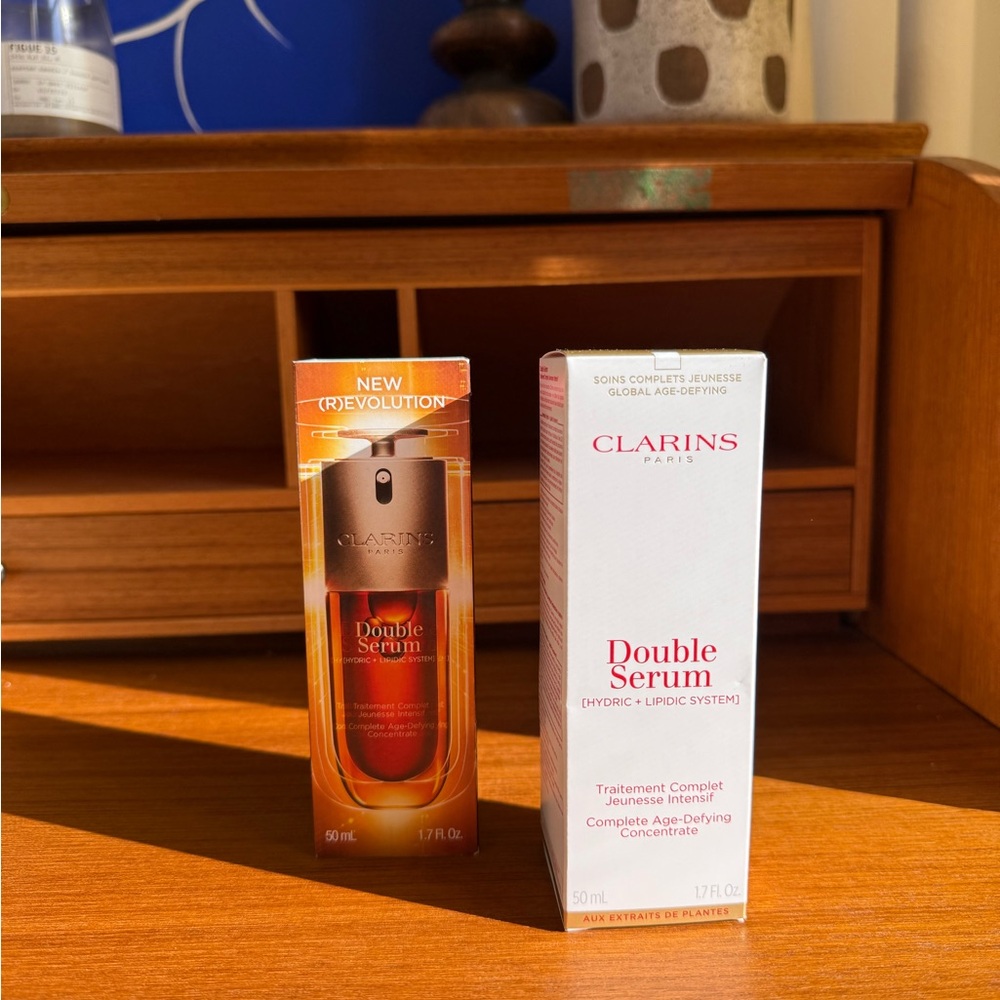 Clarins Double Serum Anti-Aging + Anti-Wrinkle Serum - Picture 2 of 6